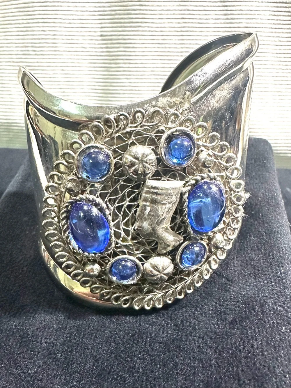 Vtg: Egyptian Revival Silver Toned Nefertiti & Blue Cabochons Wrist Cuff
